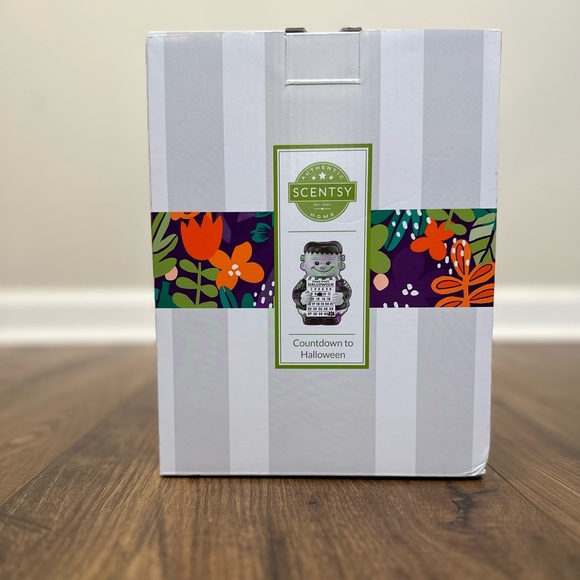 Countdown to Halloween Scentsy Warmer - Picture 2 of 9